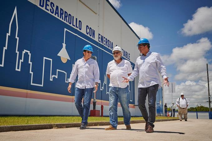 Photo of Políticos de Panamá y Argentina se interesan por implementar modelos energéticos de CEPM en sus respectivos países