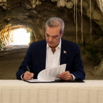 Luis Abinader declara de utilidad pública terrenos de las Cuevas del Pomier